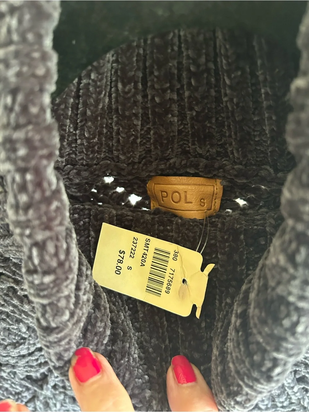 Women’s Cozy Charcoal chunky chenille Sweater. NWT by POL Small